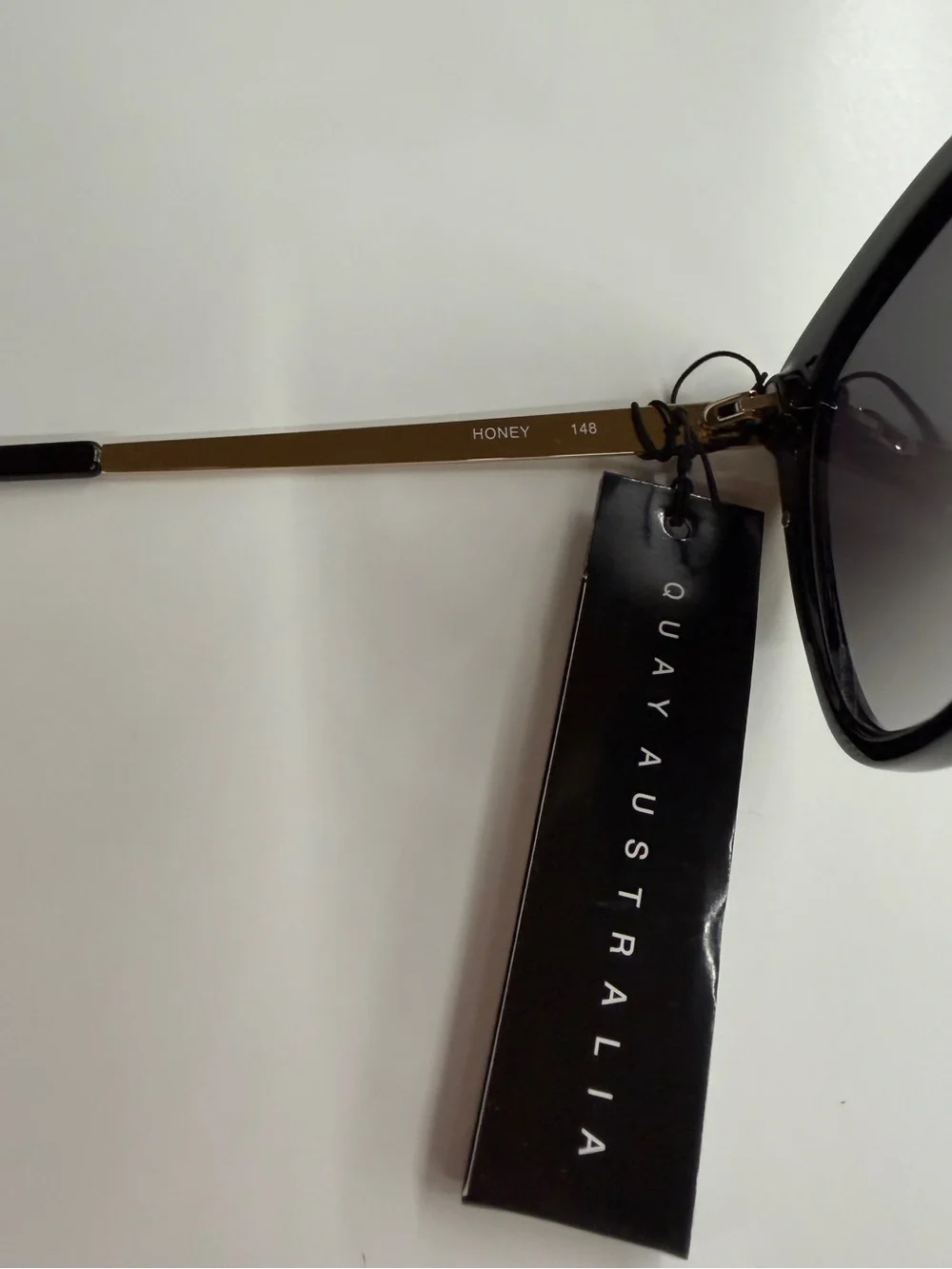 Quay Australia  Honey Black Cat Eye Frame / Smoke Lenses Sunglasses - Picture 6 of 9